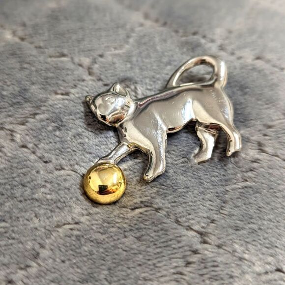 Vintage 1990's Silvertone Kitty Cat Brooche - Picture 9 of 9